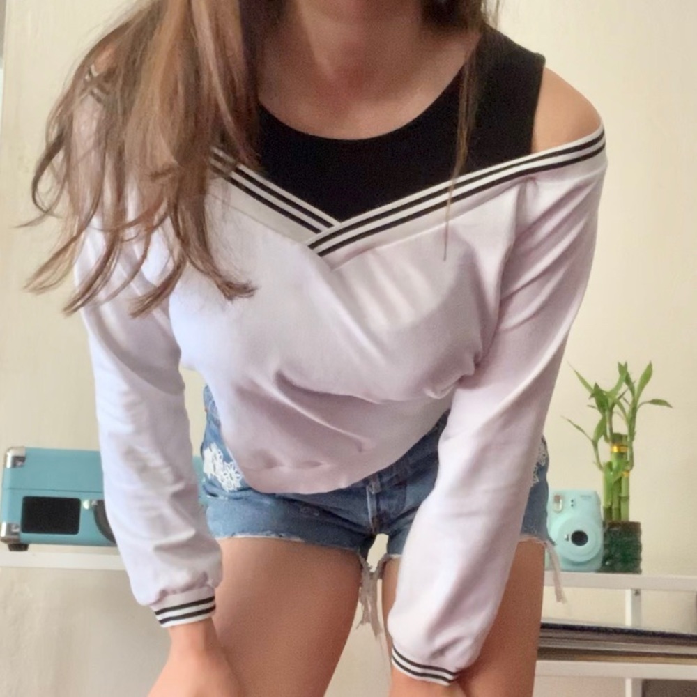 shein white and black cropped sweatshirt